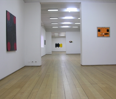 vista da exposição "La Curée" de Fernando Marques de Oliveira na Galeria Pedro Oliveira, Porto. Cortesia do artista e Galeria Pedro Oliveira.